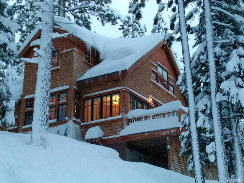 Price Changed to $950,000 in South Lake Tahoe!